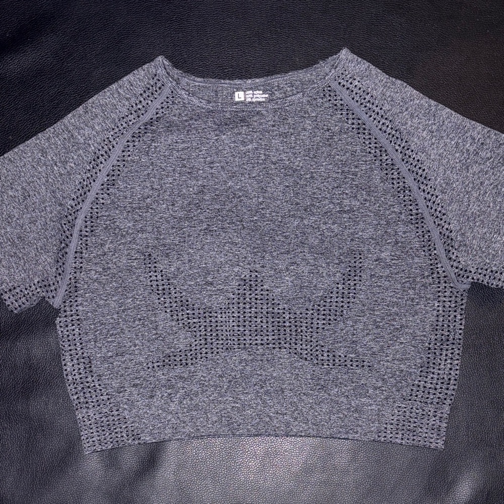 Athletic Crop Top 2/$7